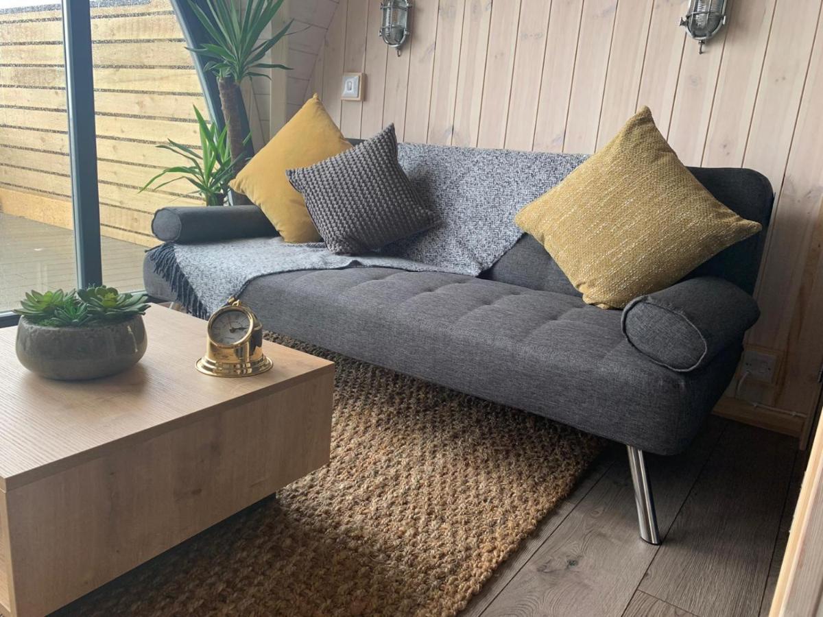 Orkney Lux Lodges - Hamnavoe Стромнес Екстериор снимка